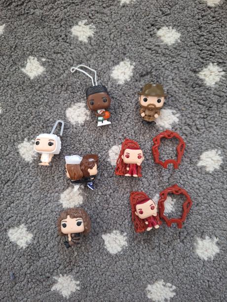 Stranger things - kinder joy,
