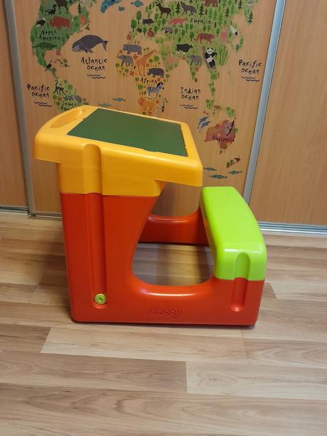 Smoby plastový stolík s lavicou, 