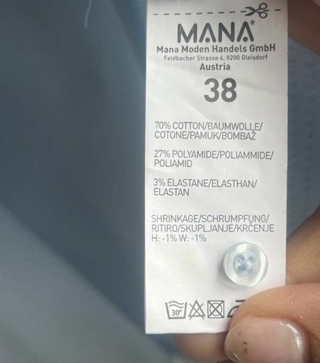 Krasna bledomodrá košeľa s jemnými volánmi, 38