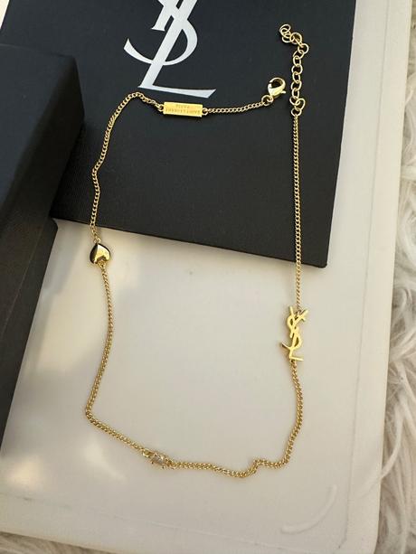 Novy nenoseny nahrdelnik na krk ysl, yves saint laurent