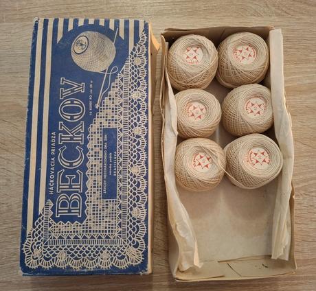 Perlovka, kordonet, maslové, béžové, hnedé odtiene, 