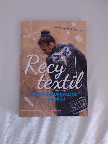 Kniha recy textil, 