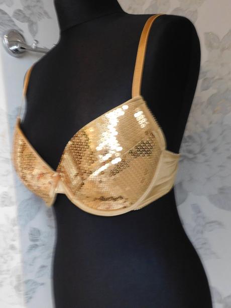 Kvalitná zlata podprsenka, 85b