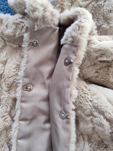 Kožušinová vesta, mayoral,122