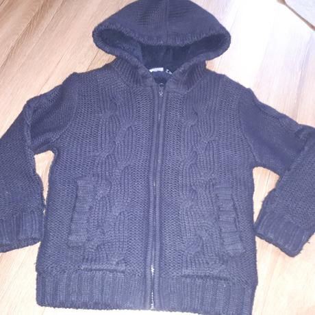 Hrubší svetrík, lupilu,110