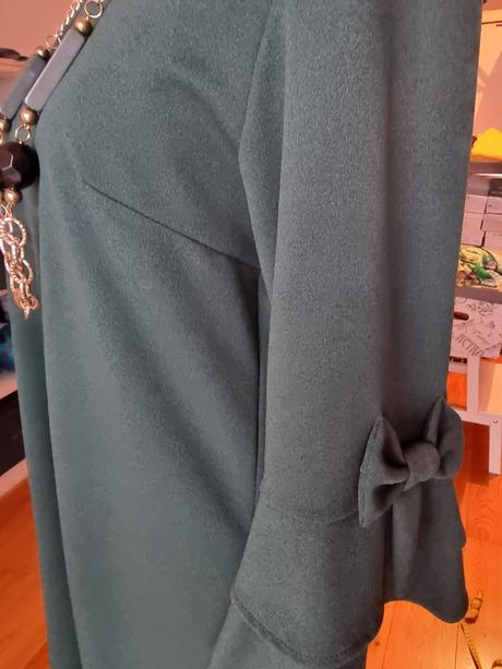 Nové šaty, esoline,40 / 42