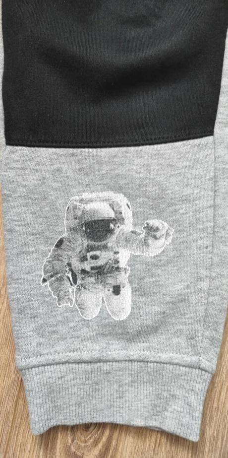 Tepláky 110/116, lupilu,110