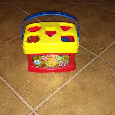 Fisher price - vkladací kýblik, 