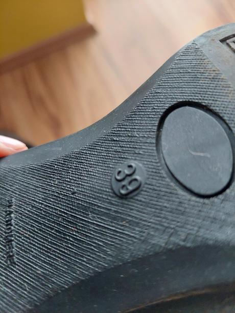 Kozene cizmy na podpatku c.39, 39