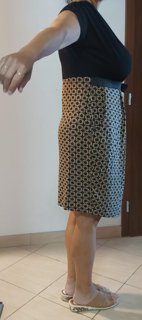 Dámske šaty- triedime šatník, 42
