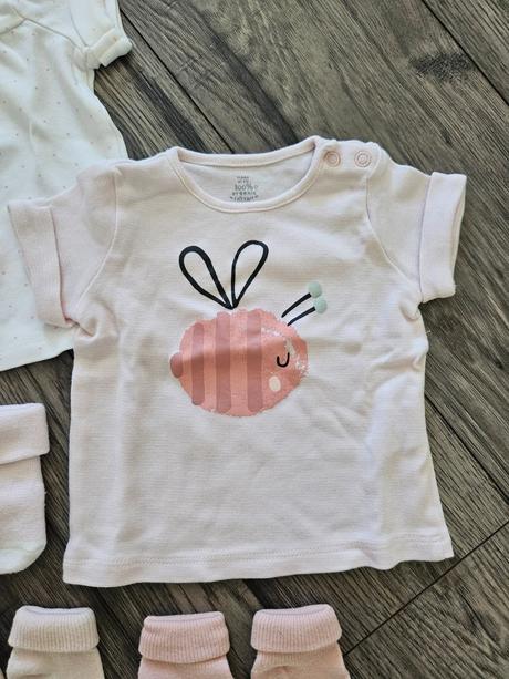 Balíček oblečenia pre dievčatko veľ. 56, 56