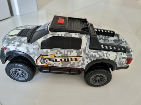 Predám terenne auto dickie toys, 