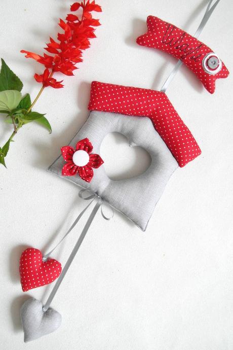 Domček na dvere -rôzne farby,