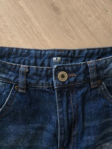 Kraťasky rifľové, 30