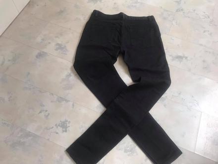 Skinny rifle s vyšším pásom, 38