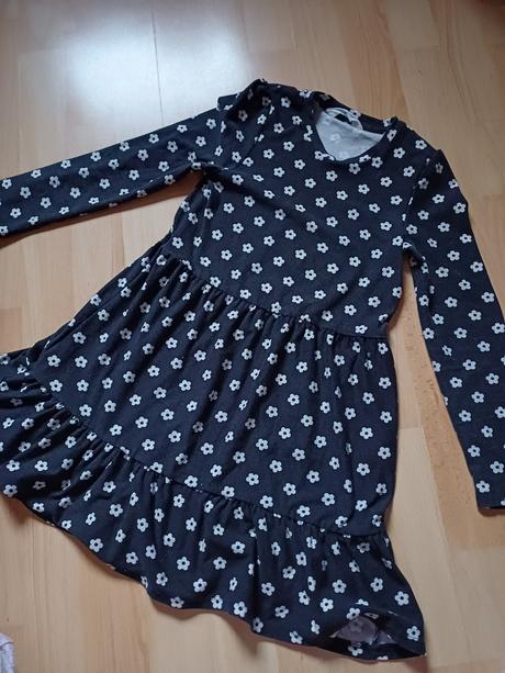 Pohodlne saty, primark,122