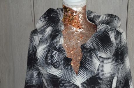 Klasický čiernobiely kabát-m, m