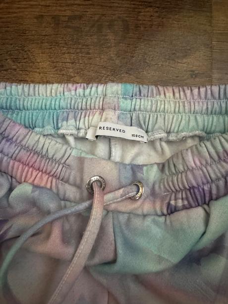 Zaujímavé tepláky, reserved,152