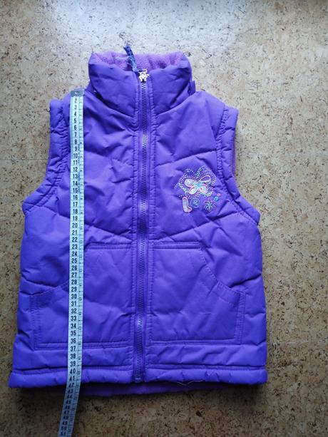 Vetrovka bez rukávov, 122