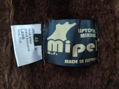 Kožuch + baranica z pravej kožušiny jahňa, 46