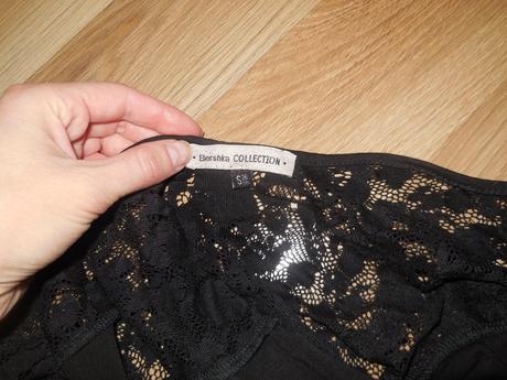 Čierne tričko s čipkovaným chrbtom, bershka,s