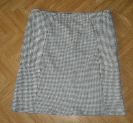 Sukňa- nenosená, 40