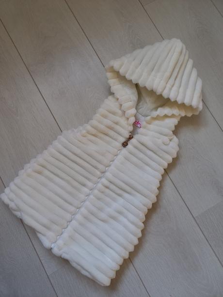 Dievčenská  vesta, 98