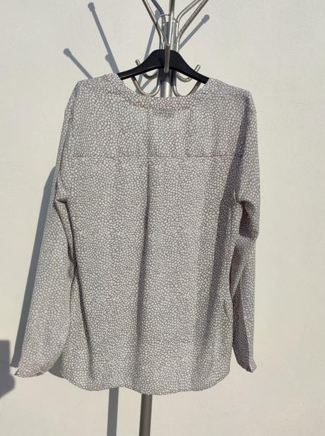 Elegantná dámska vzorovaná blúzka s dlhým rukávom, l