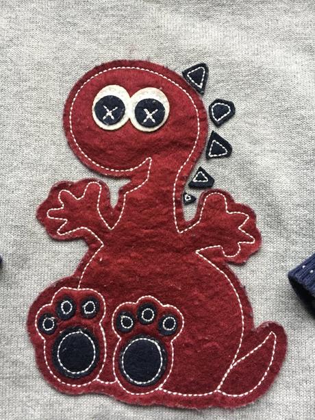 Dinosaurus / dracik svetrik, reserved,80