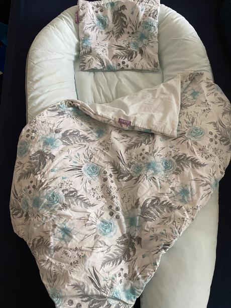 Hniezdo, šírka (cm): 75,dĺžka (cm): 110