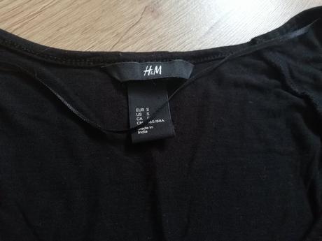 Jednoduché čierne tričko s volánovým rukávom, h&m,s