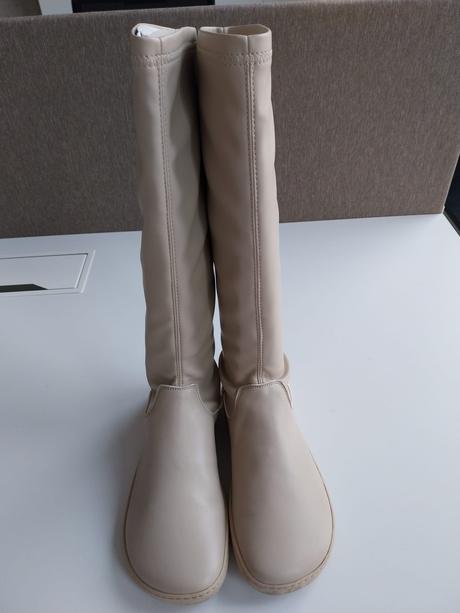 Shapen barefoot vysoké čižmy stretchy vanilla, 38