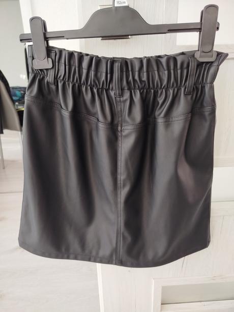 Koženkové sukňa, 164