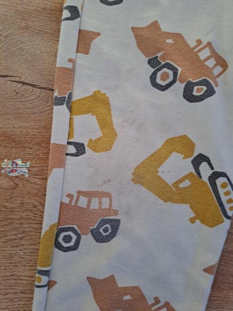 Tepláky, sinsay,128