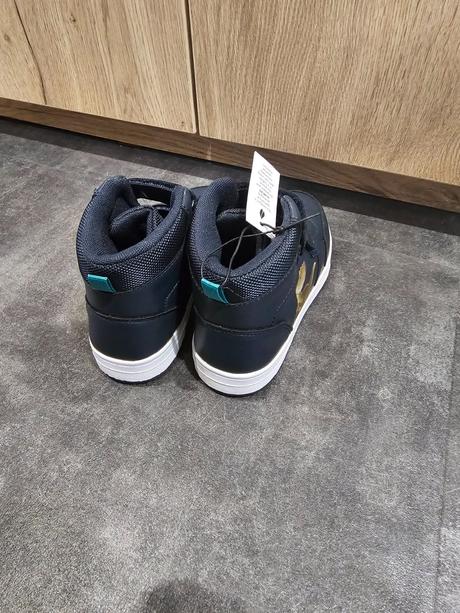 Nové friboo topánky, 30