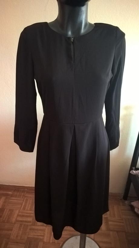 Elegantné podšívané šaty, 36