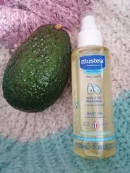 Mustela® Masážny olej s avokádovým olejom, 100 ml