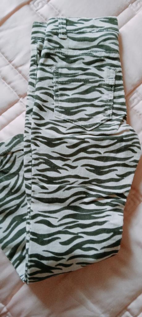 Super nohavice, lupilu,110