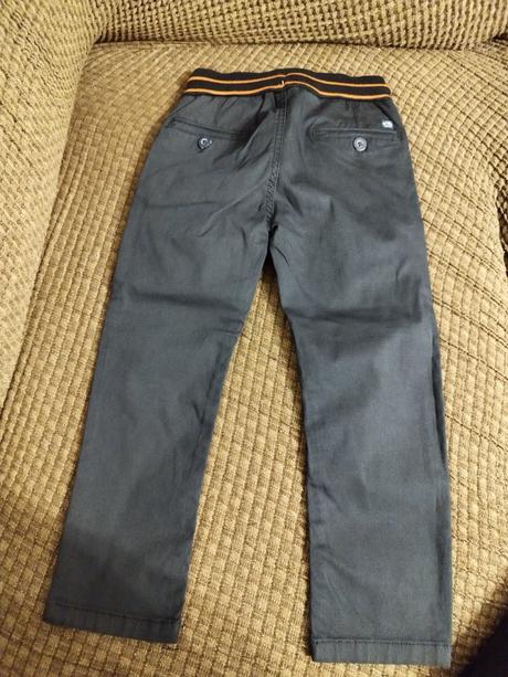 Chlapčenské nohavice zn. mayoral v. 104., mayoral,104