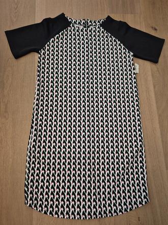 Nove saty s visackou, 40