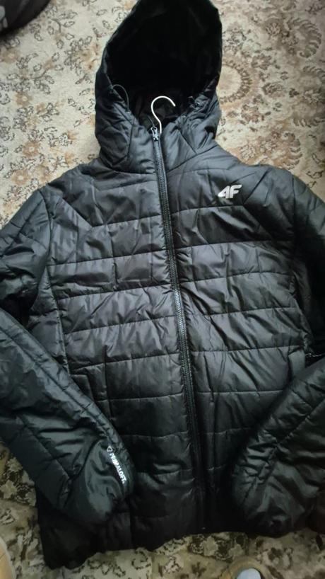 Vetrovka 4fperova zo šport.predajne. 4f, xl