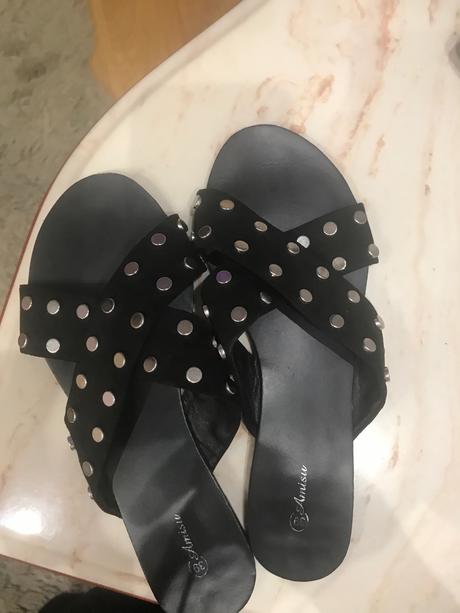 Šlapky zn amisu, 38