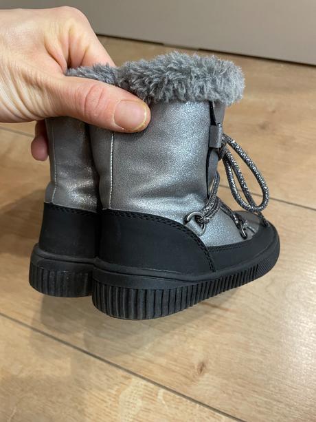 Takmer nové zateplené čižmy, baťa,23