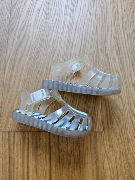 Dievcenske sandale gioseppo, 21