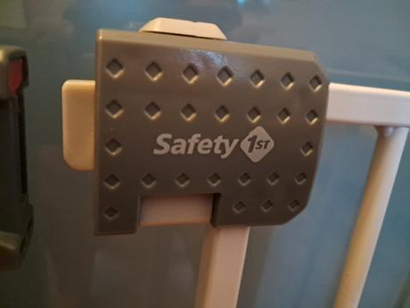 Zabrana na schody, safety 1st