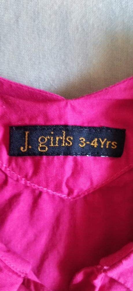 Ciklamenová blúzka, 104