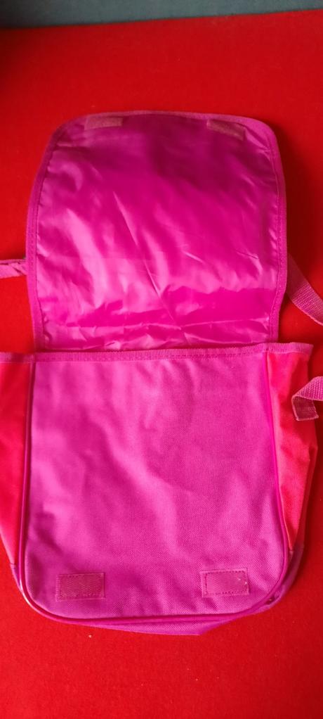 Taštička s motívom mia a ja - 27 x 24 cm,