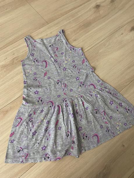 Konikove šatočky, 128