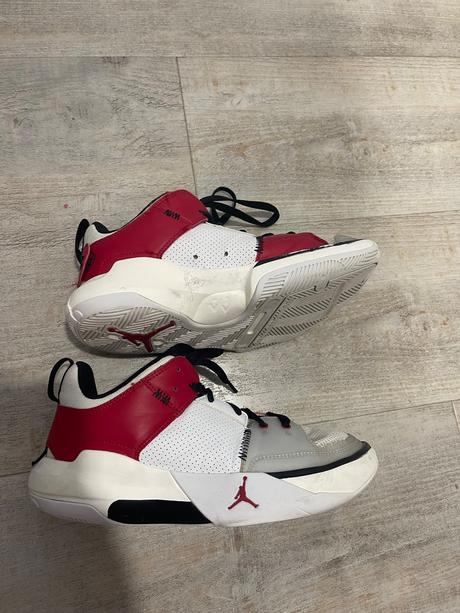 Tenisky halovky jordan 6,5 y 39 juniorska, air jordan,39