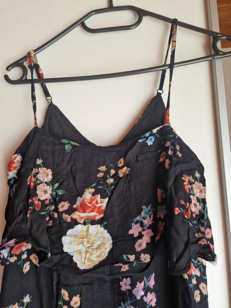 Predám šaty, bershka,s